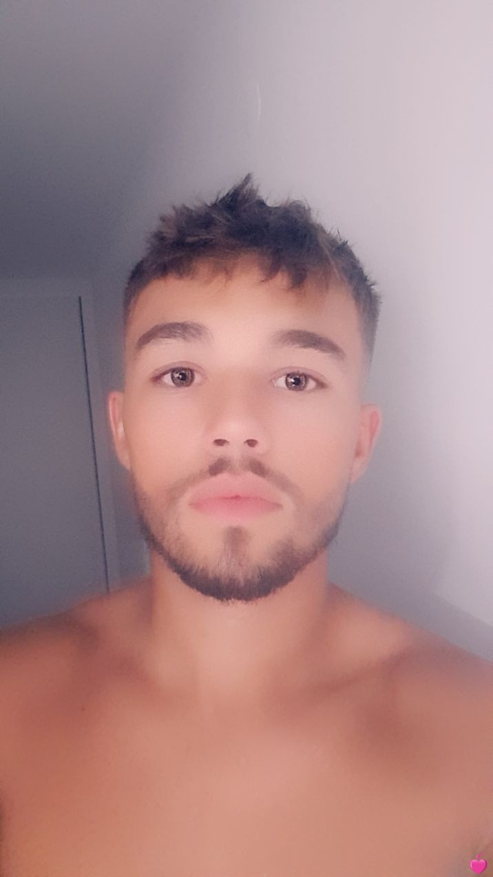 Efisio, 22 ans, Chabournay