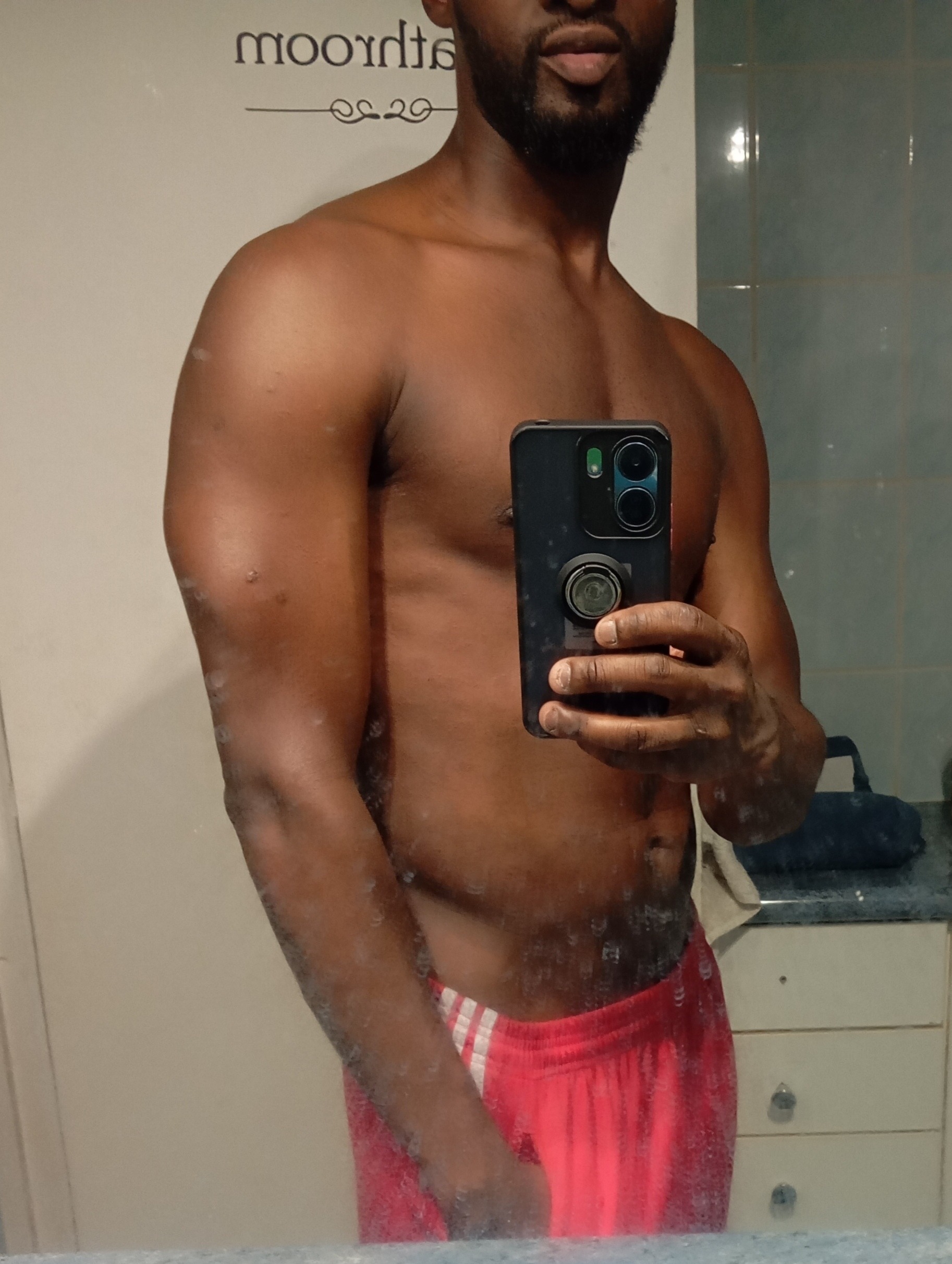 Aniceto, 30 ans, Saint-Romain