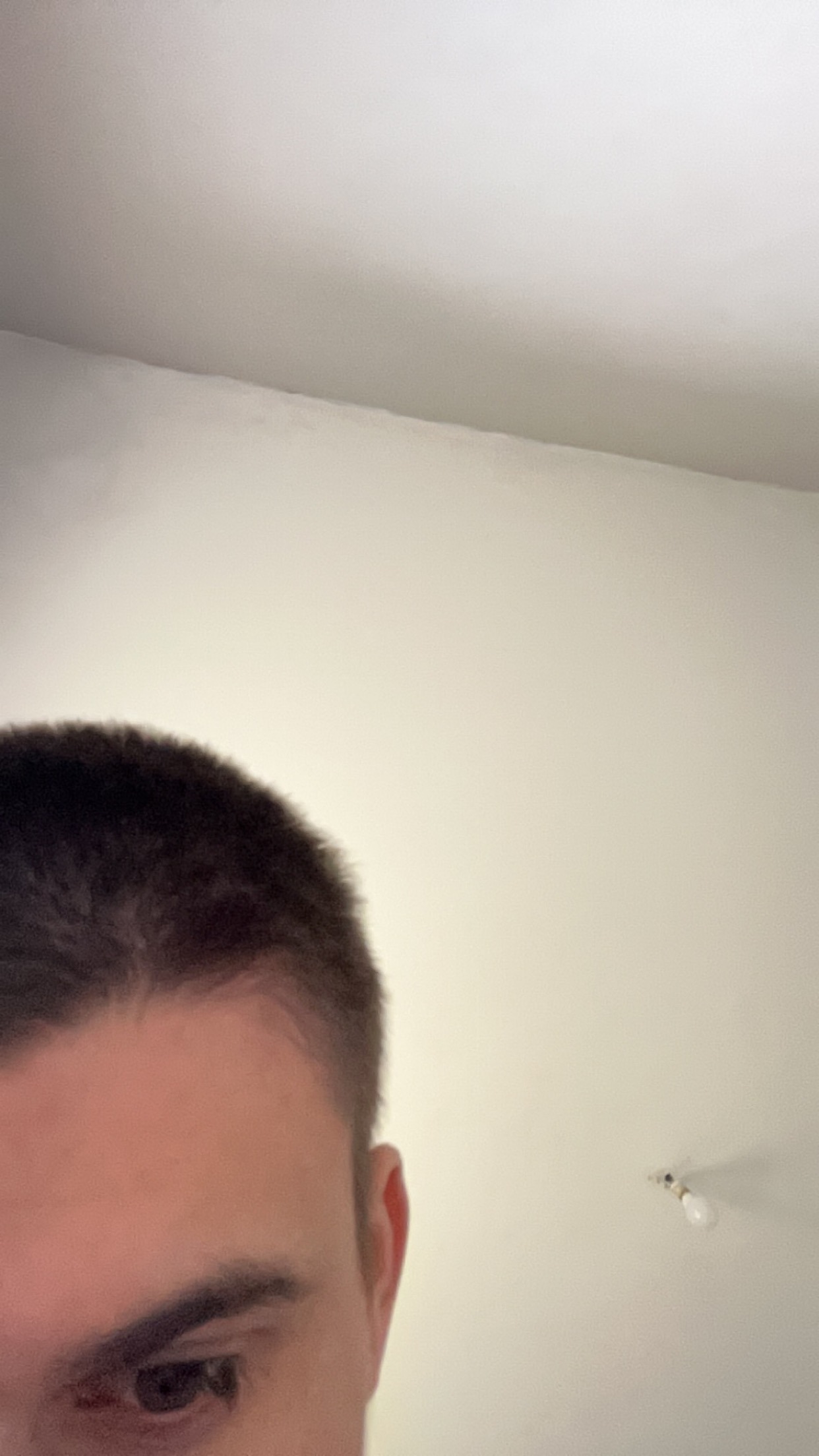 Flory, 22 ans, Chatain