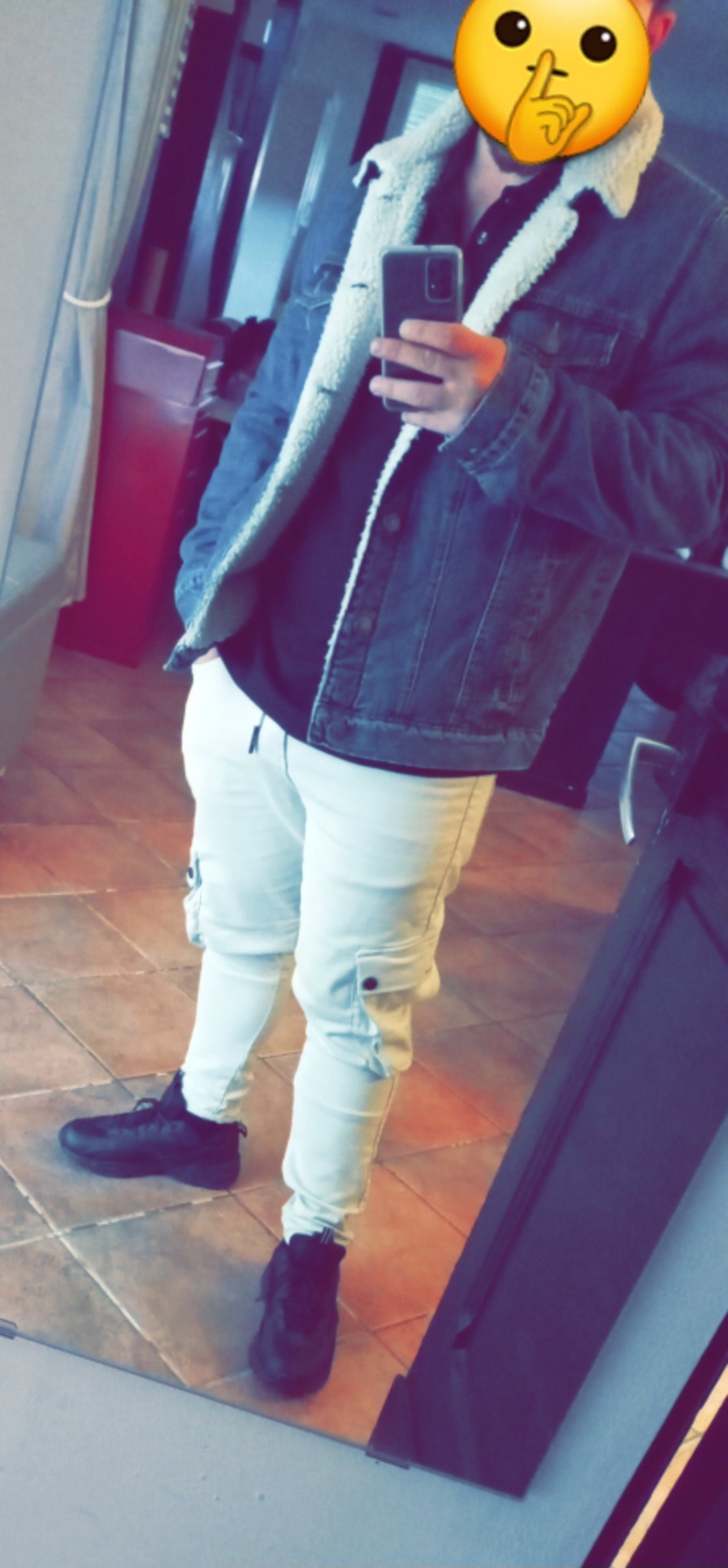 Abdelwahed, 23 ans, Genouillé